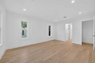 5 Pepperday Ave, Port Washington, NY 11050 - Photo 23