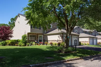 5000 Townhouse Drive #2707, Coram, NY 11727 - Photo 3