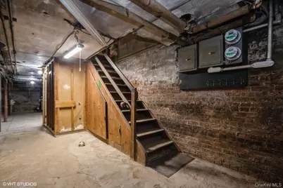 4261 Byron Avenue, Bronx, NY 10466 - Photo 35