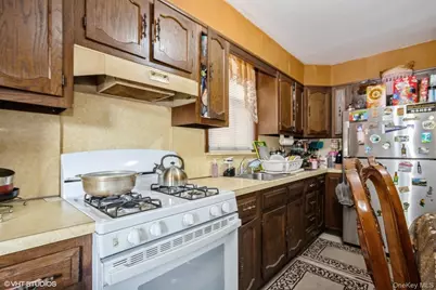 4261 Byron Avenue, Bronx, NY 10466 - Photo 23