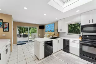 16 Elizabeth Ln, Quogue, NY 11959 - Photo 5