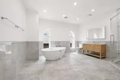 4 Angelas Place #1, Bronx, NY 10465 - Photo 17