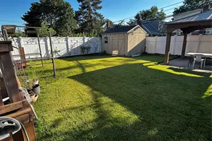 77-34 Little Neck Pkwy, Glen Oaks, NY 11004 - Photo 3