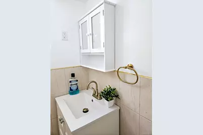 [Address not provided], Briarwood, NY 11435 - Photo 7