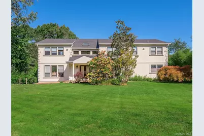 32 Carriage Road, Great Neck, NY 11024 - Photo 1