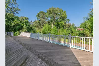 32 Carriage Road, Great Neck, NY 11024 - Photo 27