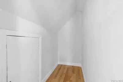 1686 Rosalind Avenue, Elmont, NY 11003 - Photo 33