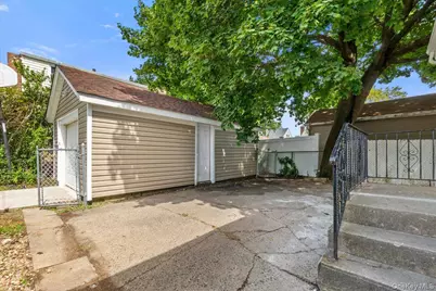 1686 Rosalind Avenue, Elmont, NY 11003 - Photo 35