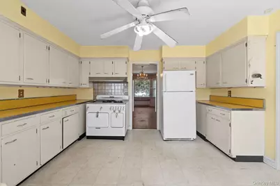 298 Nassau Parkway, Oceanside, NY 11572 - Photo 15