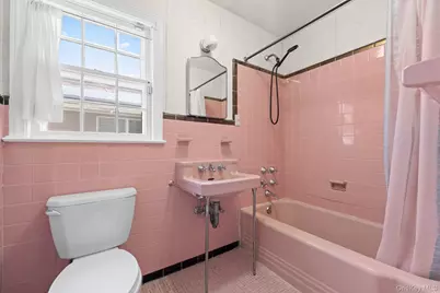 298 Nassau Parkway, Oceanside, NY 11572 - Photo 19