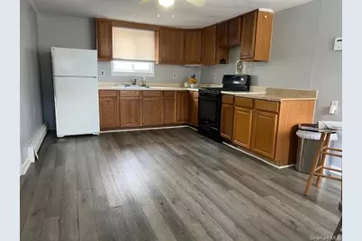 443 Adirondack Drive, Farmingville, NY 11738 - Photo 5