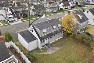 207 N Nassau Ave, Massapequa, NY 11758 - Photo 27