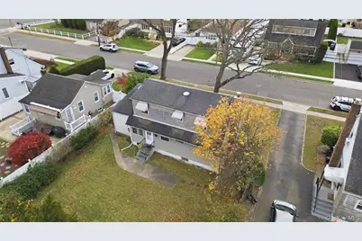 207 N Nassau Avenue, Massapequa, NY 11758 - Photo 29