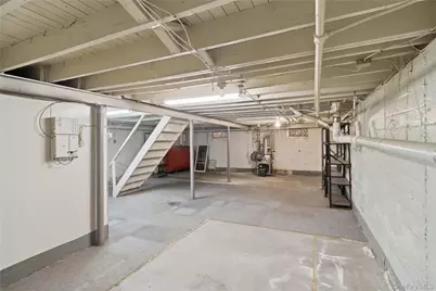 207 N Nassau Avenue, Massapequa, NY 11758 - Photo 23