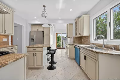 26 9th Street, Locust Valley, NY 11560 - Photo 15