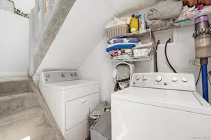 68 Crestwood Dr, Shirley, NY 11967 - Photo 17