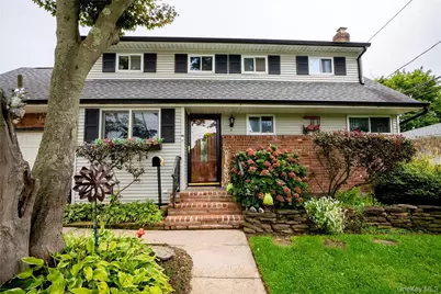 4 Andam Way, Saint James, NY 11780 - Photo 3