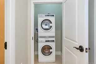 10 Wall St, Huntington, NY 11743 - Photo 11