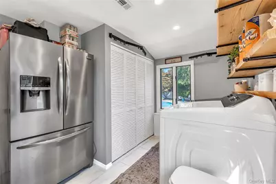 23 Allegheny Drive W, Farmingville, NY 11738 - Photo 17