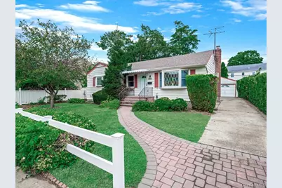 233 Lee Avenue, Hicksville, NY 11801 - Photo 3