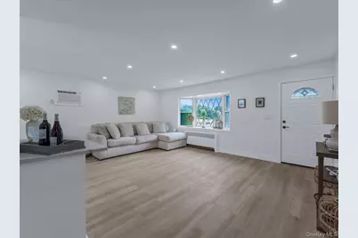 233 Lee Avenue, Hicksville, NY 11801 - Photo 5