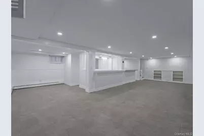 233 Lee Avenue, Hicksville, NY 11801 - Photo 19