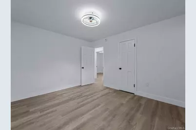 233 Lee Avenue, Hicksville, NY 11801 - Photo 13