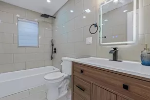 233 Lee Ave, Hicksville, NY 11801 - Photo 17