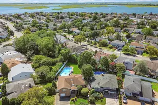 2998 Joyce Ln, Merrick, NY 11566 - Photo 37