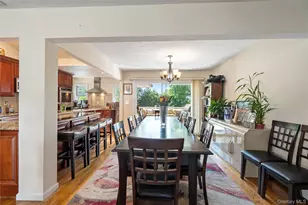 2998 Joyce Ln, Merrick, NY 11566 - Photo 7