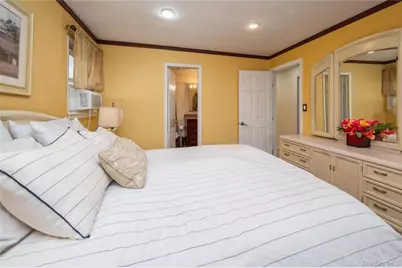 3357 Lawrence Avenue, Oceanside, NY 11572 - Photo 21