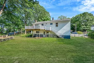 3 Wainscott Dr, Sound Beach, NY 11789 - Photo 7