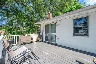 3 Wainscott Drive, Sound Beach, NY 11789 - Photo 5