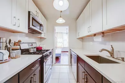 66-36 Yellowstone Boulevard #17H, Forest Hills, NY 11375 - Photo 7