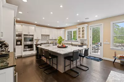 20 Stonewall Circle, West Harrison, NY 10604 - Photo 11