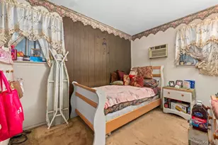 107-79 Watson Pl, Jamaica, NY 11433 - Photo 19