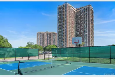 27110 Grand Central Parkway #7Y, Floral Park, NY 11005 - Photo 23