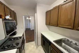 271-10 Grand Central Pkwy, Floral Park, NY 11005 - Photo 7