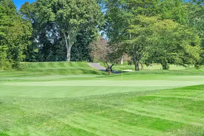 27110 Grand Central Parkway #7Y, Floral Park, NY 11005 - Photo 21