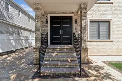 81-25 265th Street, Glen Oaks, NY 11004 - Photo 3