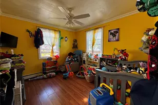 16 Beach Ave, Copiague, NY 11726 - Photo 11