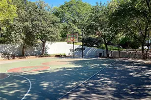 102-55 67th Rd, Forest Hills, NY 11375 - Photo 11