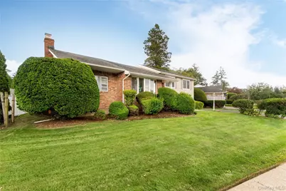 11 Eaton Road, Syosset, NY 11791 - Photo 31