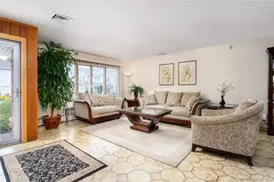 11 Eaton Rd, Syosset, NY 11791 - Photo 7