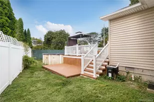 11 Eaton Rd, Syosset, NY 11791 - Photo 27