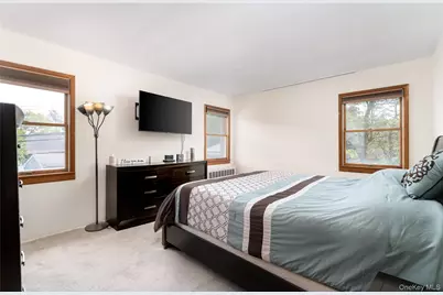 11 Eaton Road, Syosset, NY 11791 - Photo 17