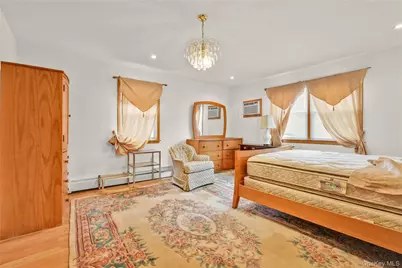 183-11 64th Avenue, Fresh Meadows, NY 11365 - Photo 23