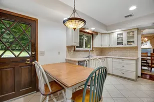 1007 Haverstraw Rd, Suffern, NY 10901 - Photo 7