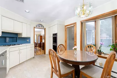 9 Eaton Road, Syosset, NY 11791 - Photo 15