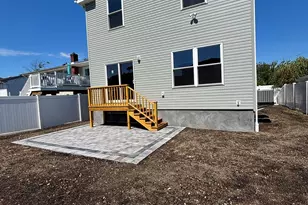 3 Garfield Pl, Lindenhurst, NY 11757 - Photo 17